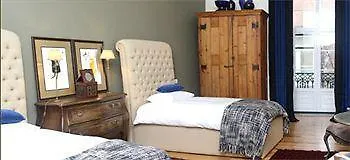 Casa De Santos Lisbon Bed & Breakfast