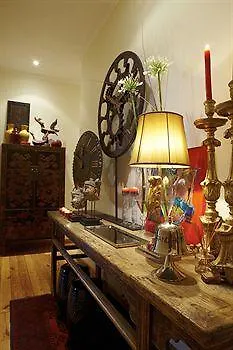 Casa De Santos Lisbon Bed & Breakfast 3*,